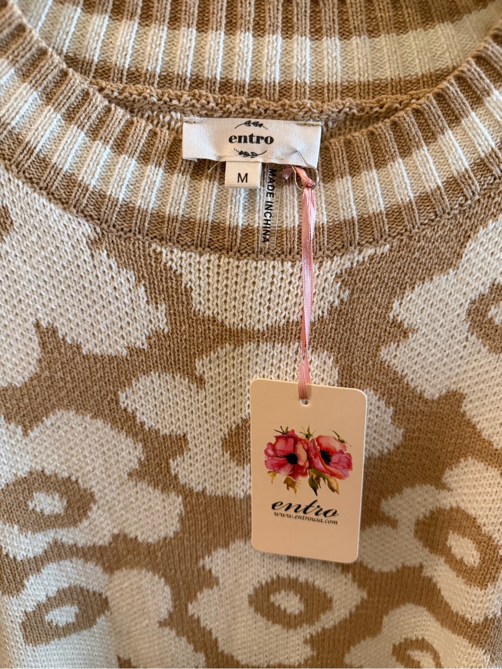 entro Floral Jacquard Short-Sleeve Sweater Top - Cream & Tan - Picture 4 of 4